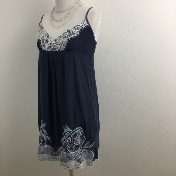 Solemio | Blue & Lacey Dress - Picture 5 of 9